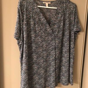 Dana Buchanan green black and white print blouse